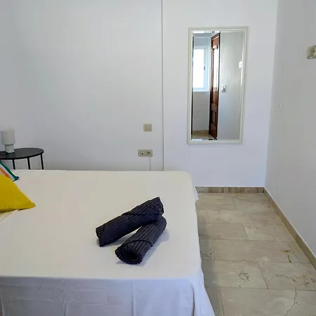 Konukevi Adeje Nest