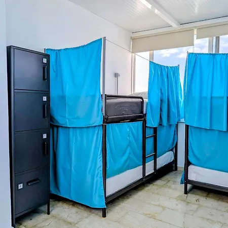 Konukevi Adeje Nest *
