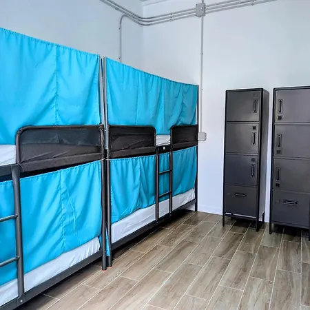 Konukevi Adeje Nest *