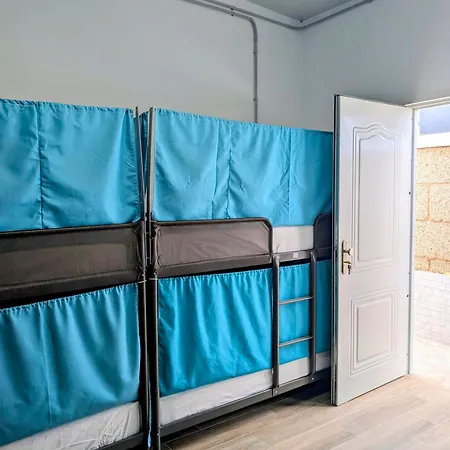 Konukevi Adeje Nest *